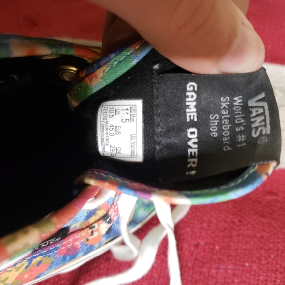 Nintendo x Vans sneakers size 11.5 - Picture 6 of 8